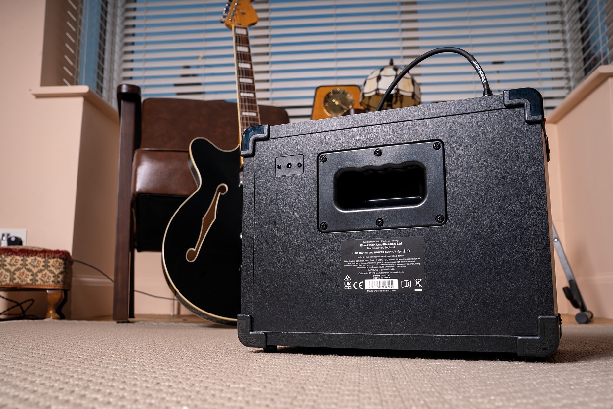 Blackstar ID:CORE V4 Stereo 10, Gitarcombo, 10W - Sound1.com